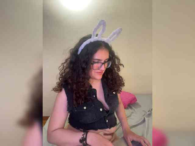 LuanaPowerful webcam