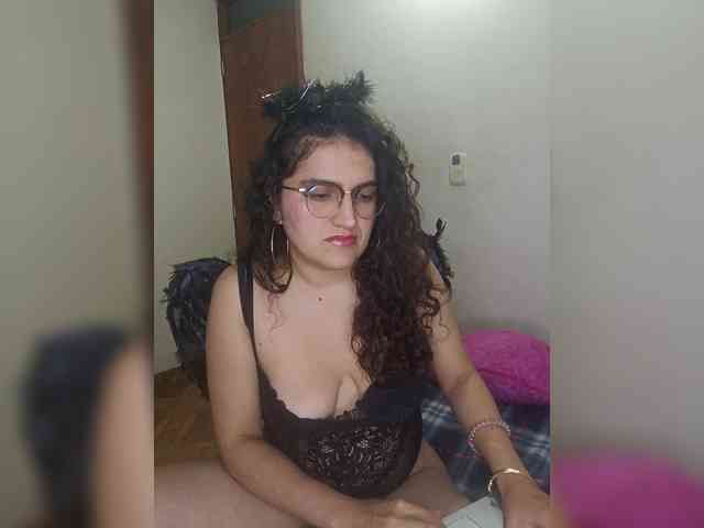 LuanaPowerful webcam