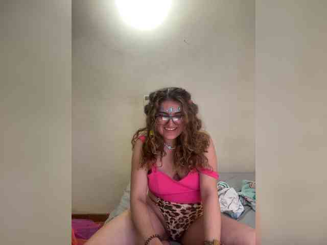 LuanaPowerful webcam