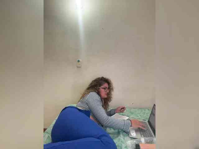 LuanaPowerful webcam
