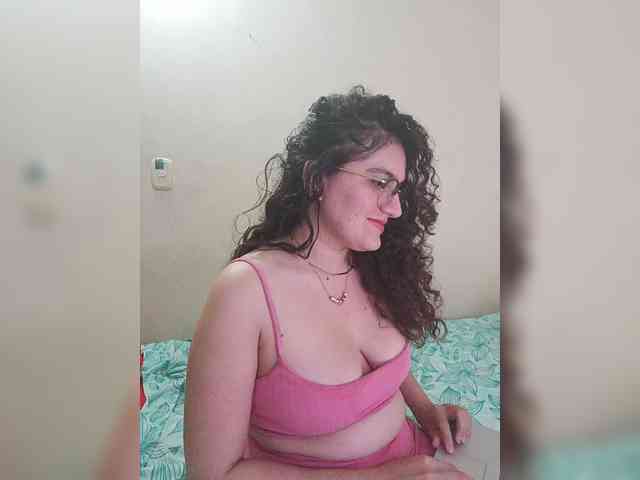 LuanaPowerful LuanaPowerful