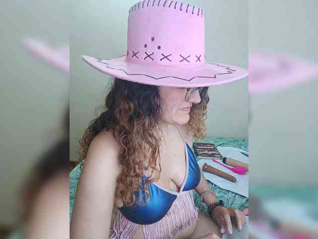 LuanaPowerful webcam