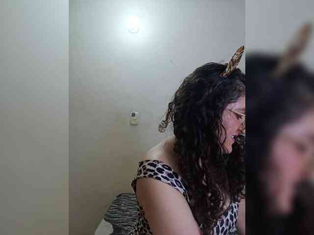 LuanaPowerful webcam