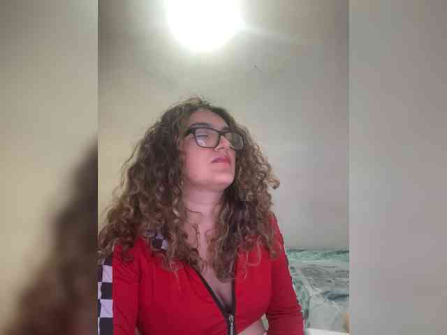 LuanaPowerful LuanaPowerful