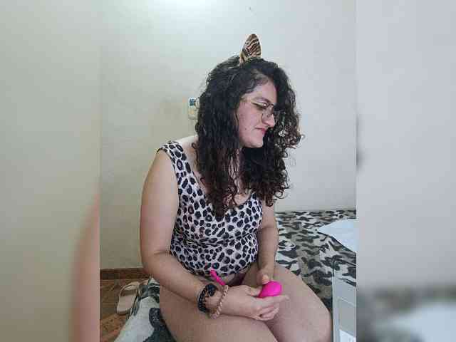 LuanaPowerful webcam
