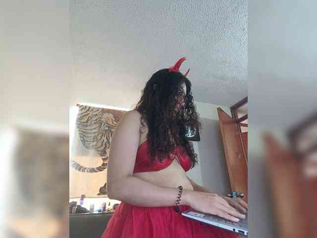 LuanaPowerful webcam