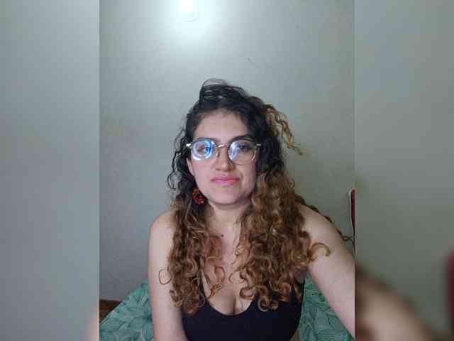 LuanaPowerful webcam