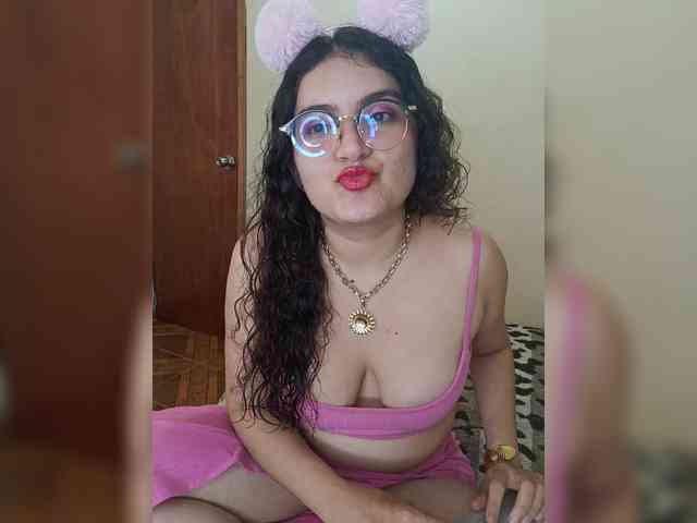 LuanaPowerful LuanaPowerful