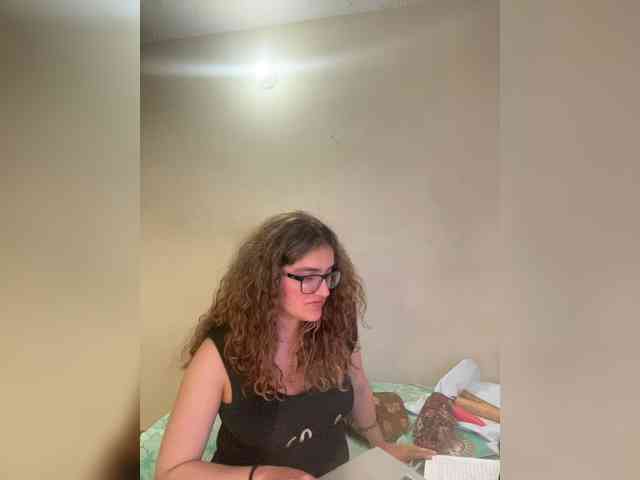 LuanaPowerful webcam