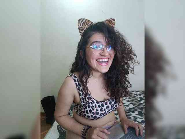 LuanaPowerful webcam