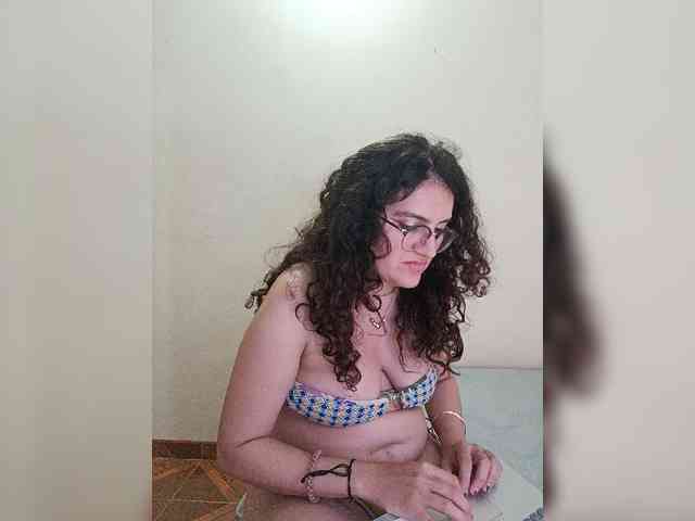 LuanaPowerful webcam