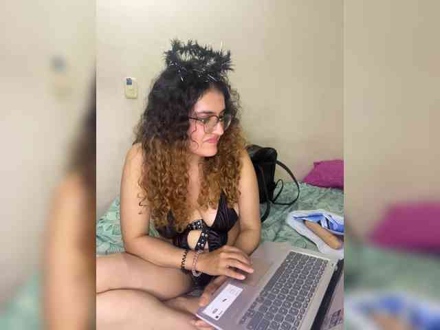 LuanaPowerful webcam