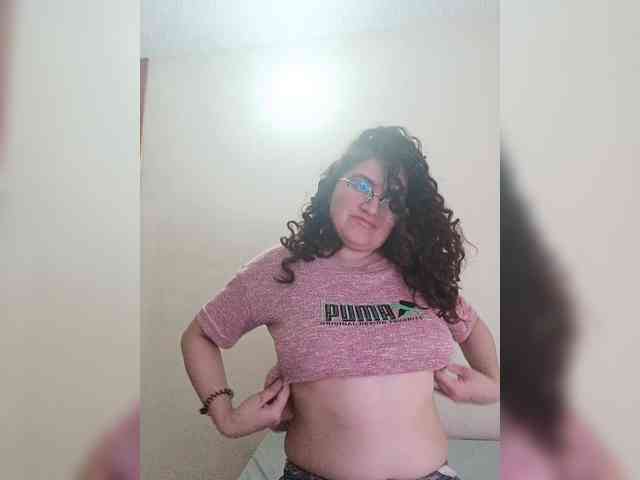 LuanaPowerful webcam