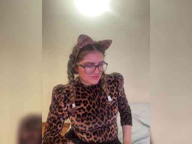 LuanaPowerful webcam