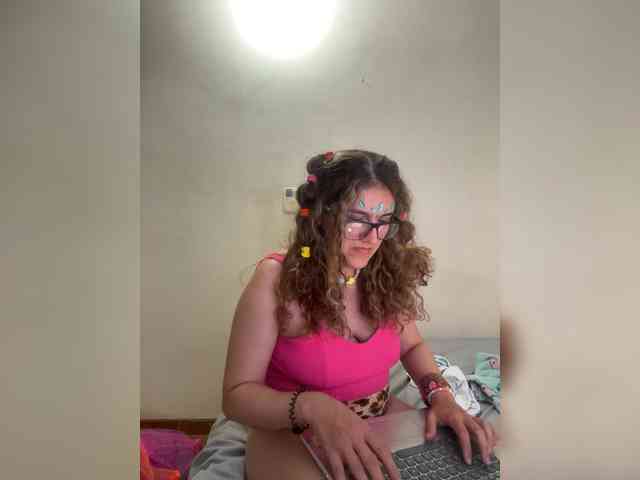 LuanaPowerful webcam