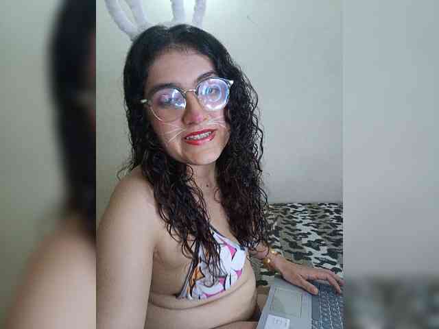 LuanaPowerful webcam