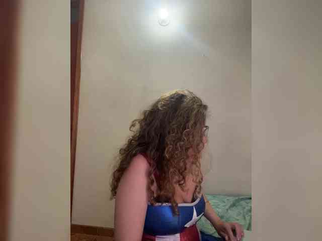 LuanaPowerful webcam