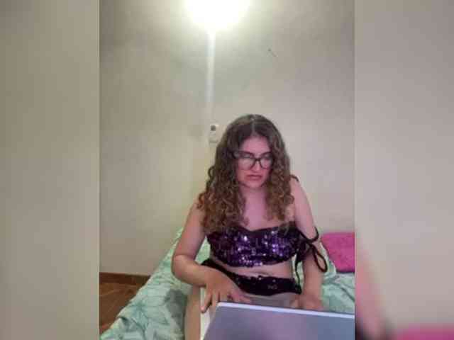 LuanaPowerful webcam