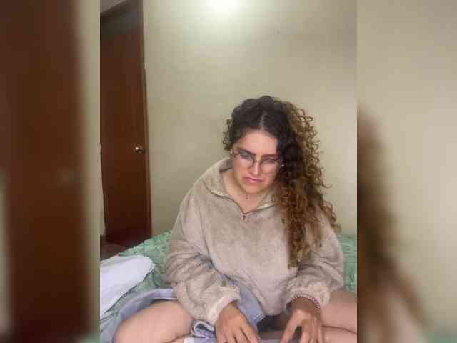 LuanaPowerful webcam