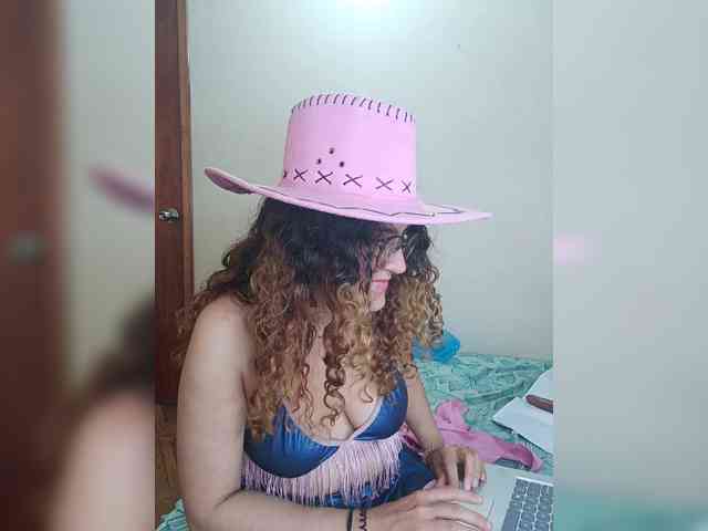 LuanaPowerful webcam