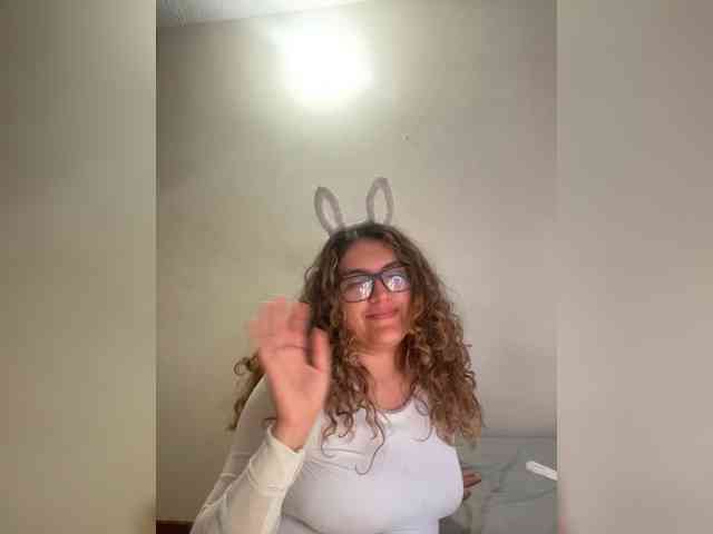 LuanaPowerful webcam