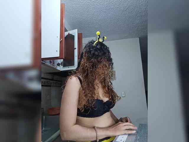 LuanaPowerful webcam