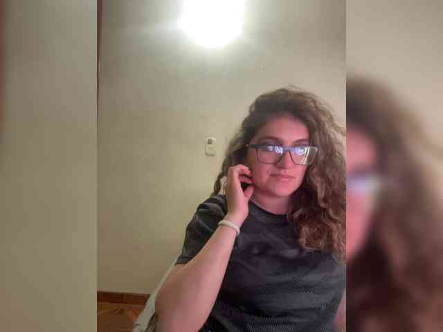 LuanaPowerful webcam
