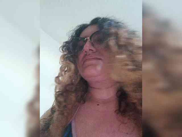 LuanaPowerful webcam