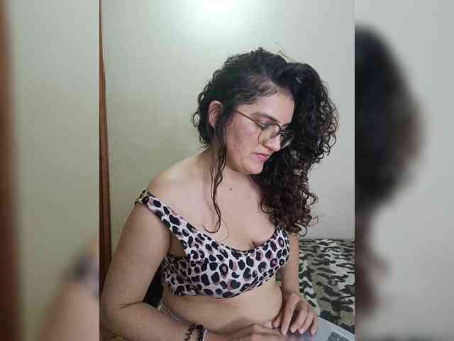 LuanaPowerful LuanaPowerful