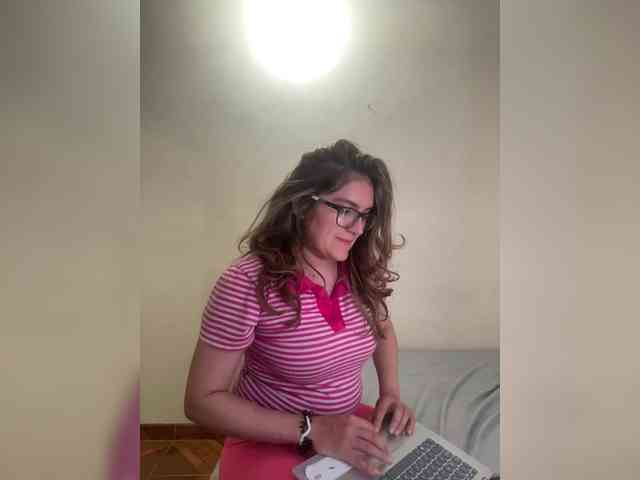 LuanaPowerful webcam