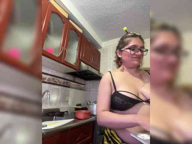 LuanaPowerful webcam