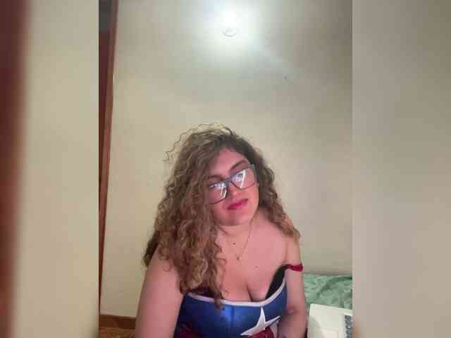 LuanaPowerful webcam