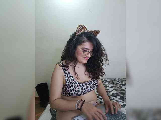 LuanaPowerful webcam