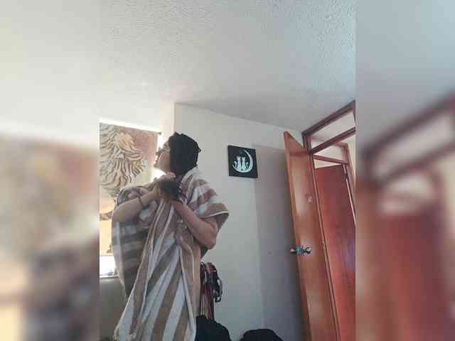 LuanaPowerful webcam