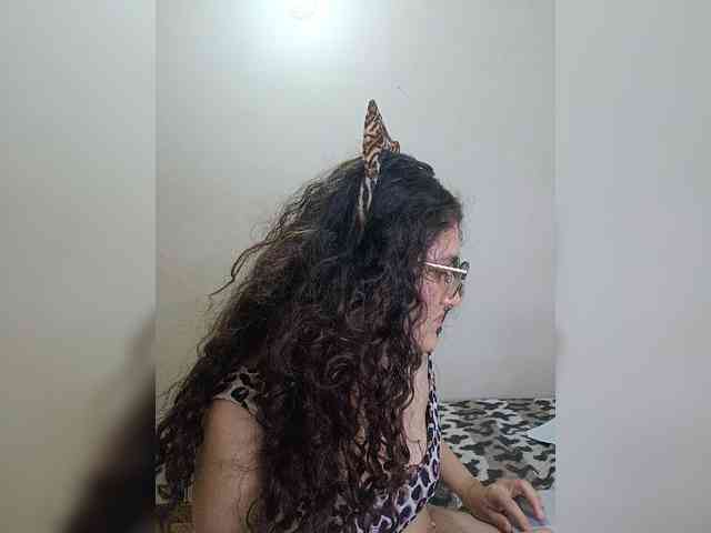LuanaPowerful webcam