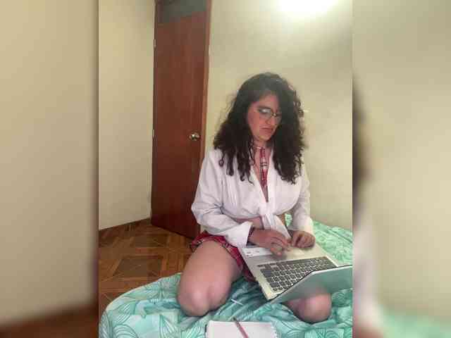 LuanaPowerful LuanaPowerful