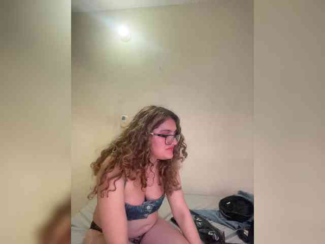 LuanaPowerful webcam