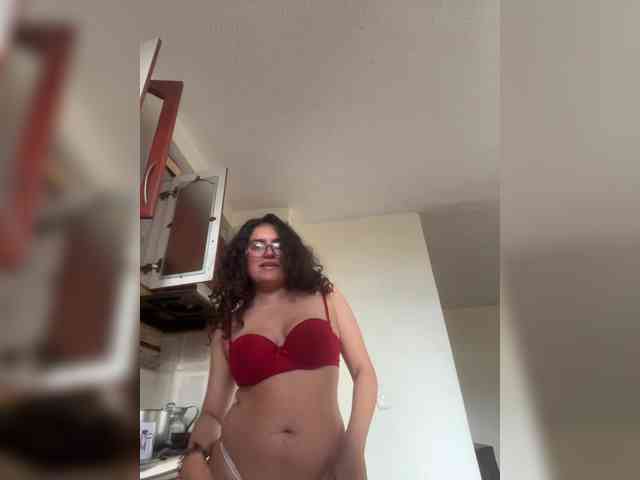 LuanaPowerful LuanaPowerful