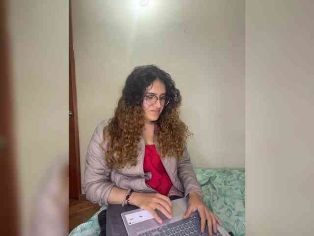 LuanaPowerful webcam