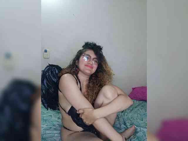 LuanaPowerful webcam