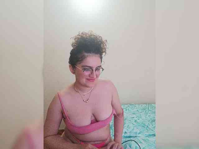 LuanaPowerful LuanaPowerful