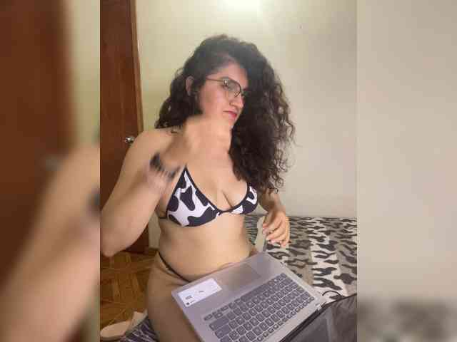LuanaPowerful webcam