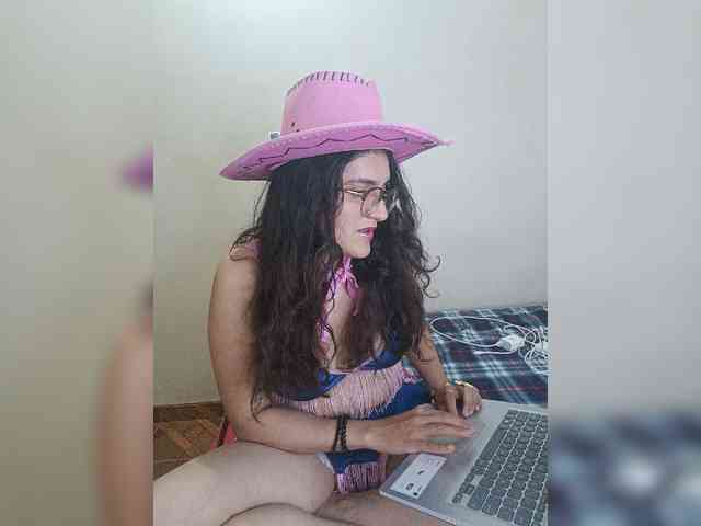 LuanaPowerful webcam