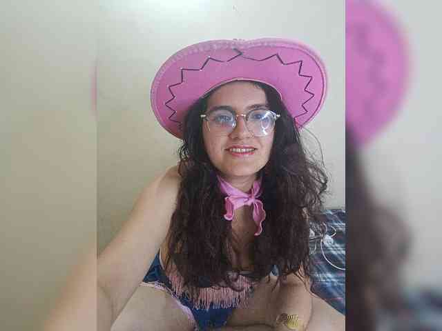 LuanaPowerful webcam
