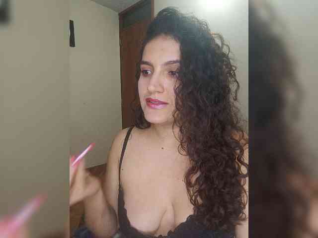 LuanaPowerful webcam
