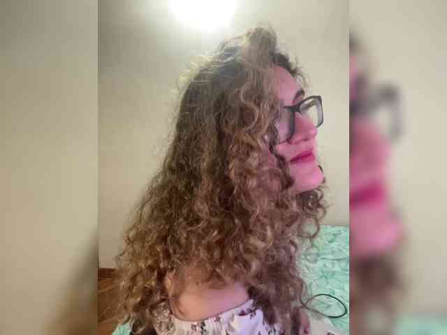 LuanaPowerful LuanaPowerful