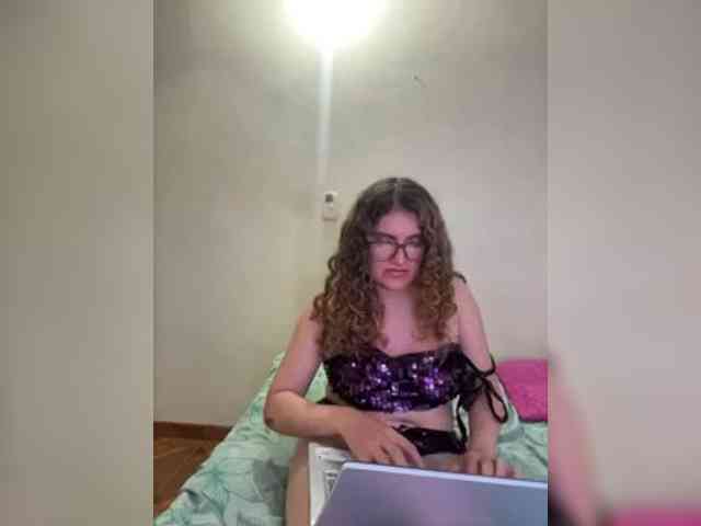 LuanaPowerful webcam