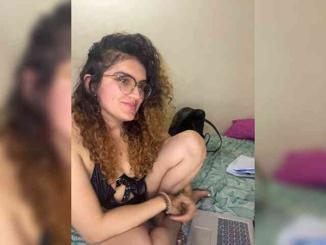 LuanaPowerful webcam