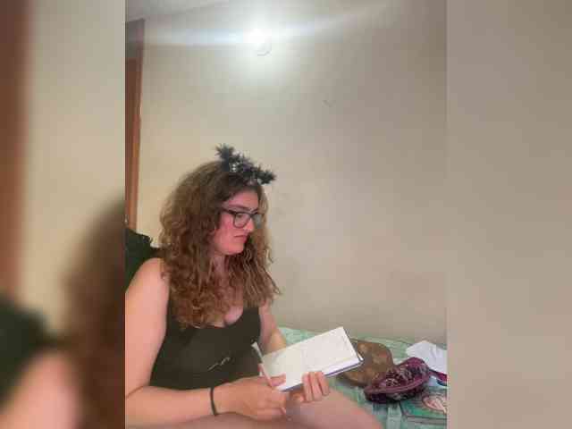 LuanaPowerful webcam