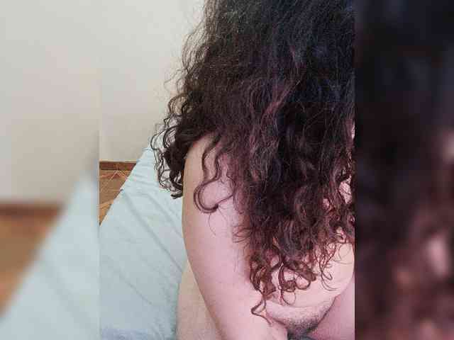 LuanaPowerful LuanaPowerful